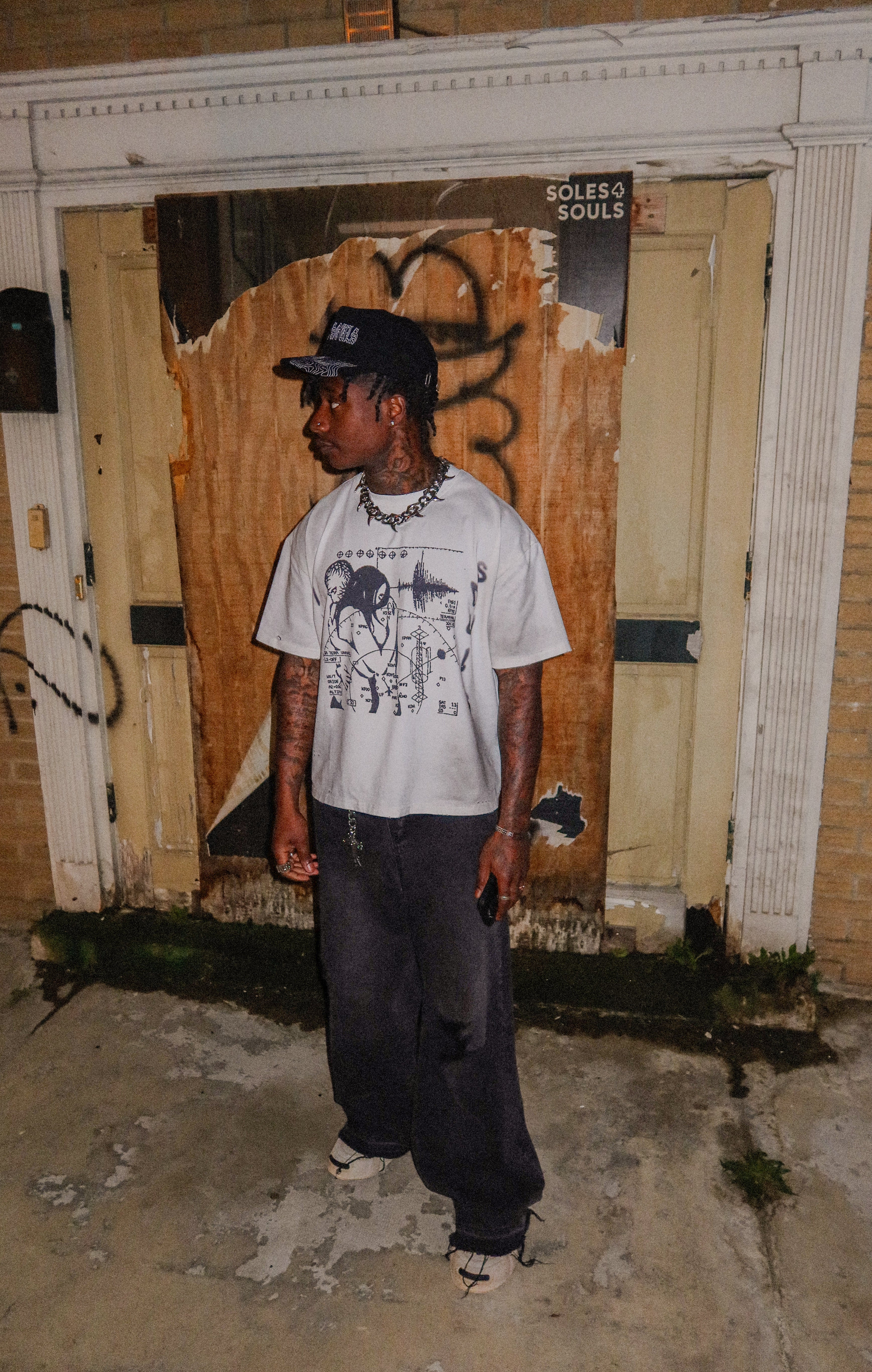 LOVE ME TEE